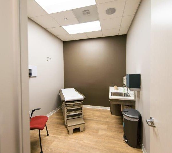 xpress urgent care location exam room