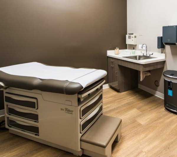 xpress urgent care location exam room 1