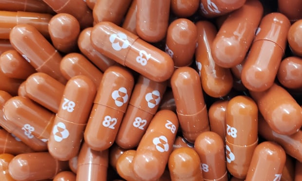 covid-pill-treatment-merck-getty-image-orange-county-ca